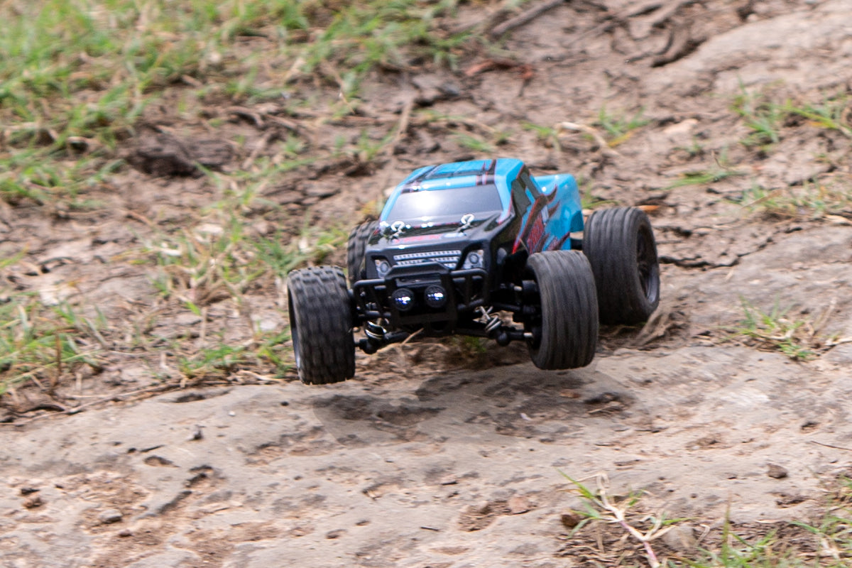 C2501 - Mini Trek MT 1/24 RTR Monster Truck - Black/Blue