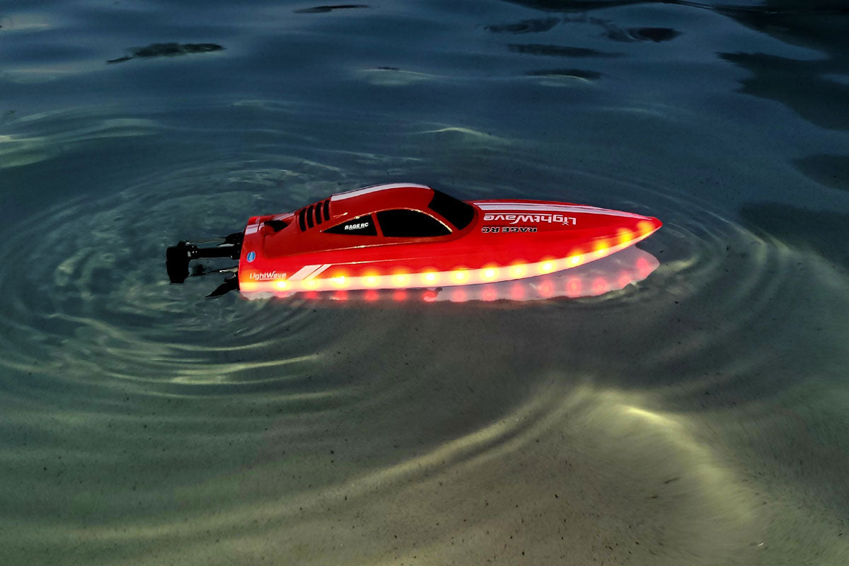 B1133 - LightWave Electric Micro RTR Boat; Red